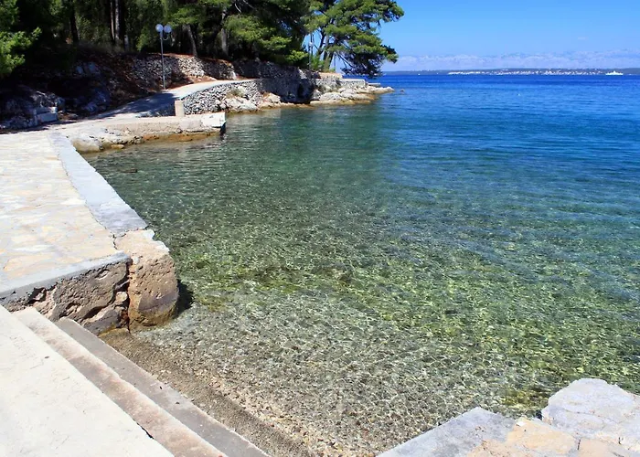 By The Sea Lukoran